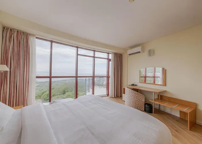 Ξενοδοχείο Stayflex By Helios - Kids Slide - Pools - Ac In The - Ev Station Golden Sands